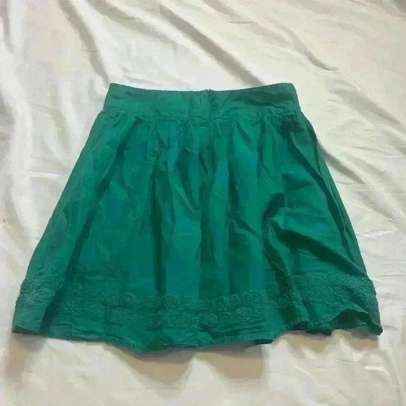 Forever 21 Women’s Skirt Size Small Green - Picture 5 of 7